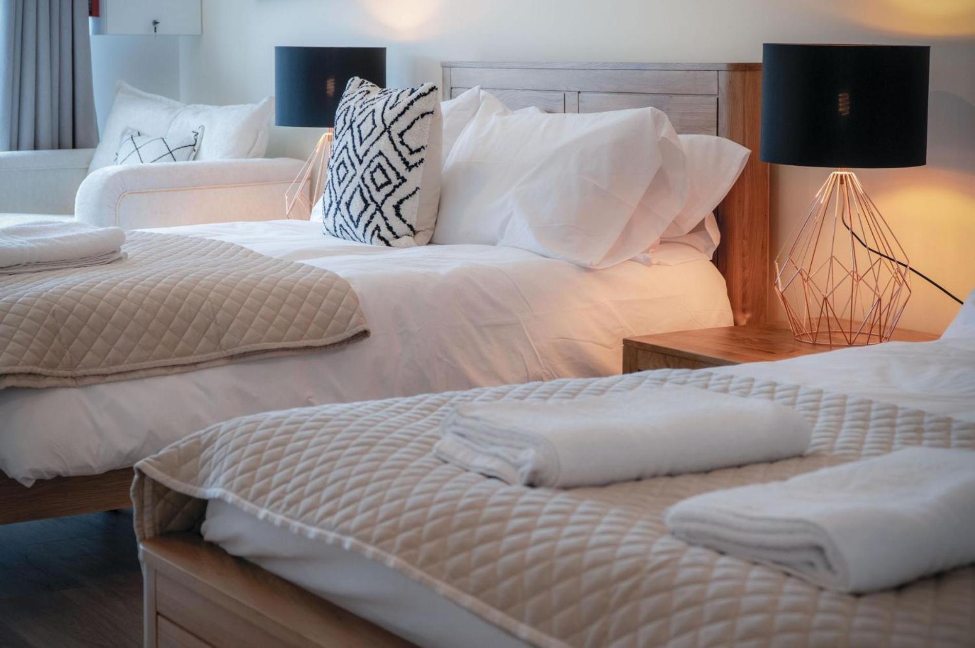 ברקון Suite 3 - Sleeping Giant Hotel - Pen Y Cae Inn מראה חיצוני תמונה